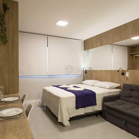 Apartamento Completo Localizado Em Um Dos Melhores Bairros De Porto Alegre.